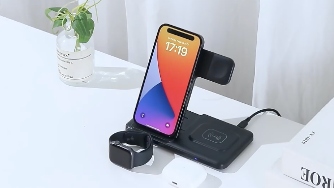 CARGADOR 3 EN 1 PARA CELULAR, SMARTWATCH Y AUDIFONO